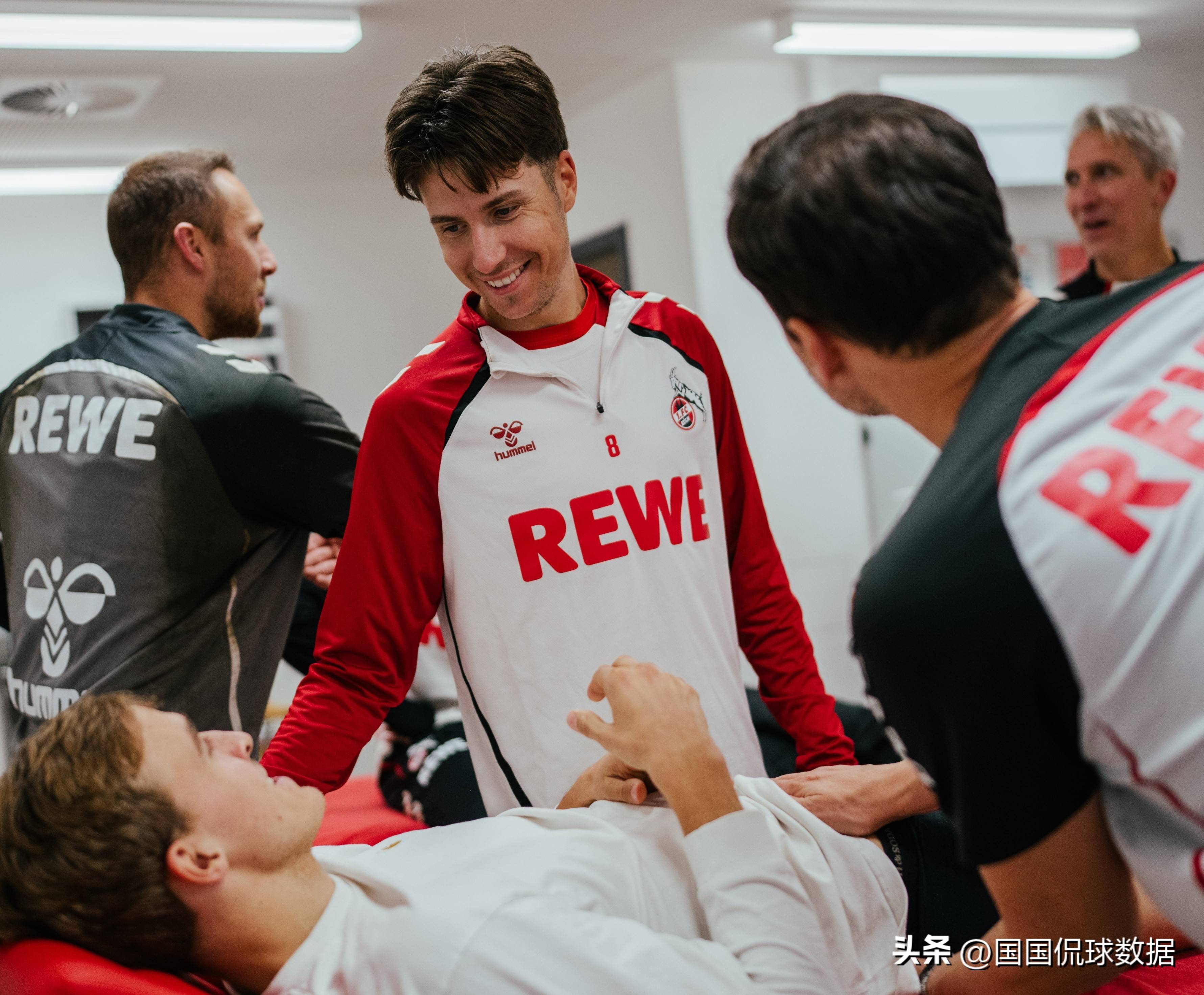 官方登录入口-包含今夜法兰克福远射贴柱——德甲节点到来蒂姆与80激战美国队分钟，现场解说直呼：塞维利亚复出首秀备战德甲的词条