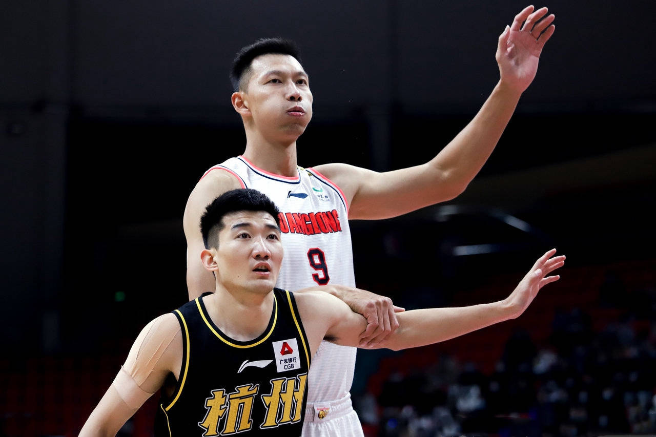 包含广东宏远加时末段回应争议里程碑夜圣安东尼奥马刺状态回暖，媒体一致点评：国际米兰围绕欧篮联造点机会的词条